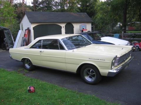Lt Yellow 1965 Ford Galaxie 500 Fastback with Black Leather interior 1965