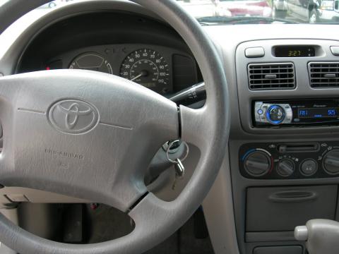 Mobil Mobilan Toyota Corolla 2000 Ve